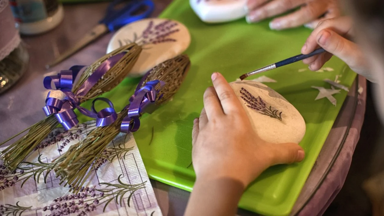 Picture 1 Handicraft Workshop