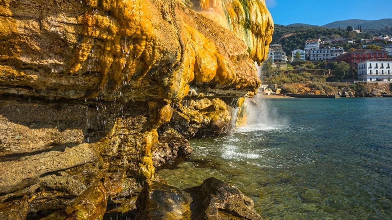 Evia, Loutra Aidipsos © visitgreece