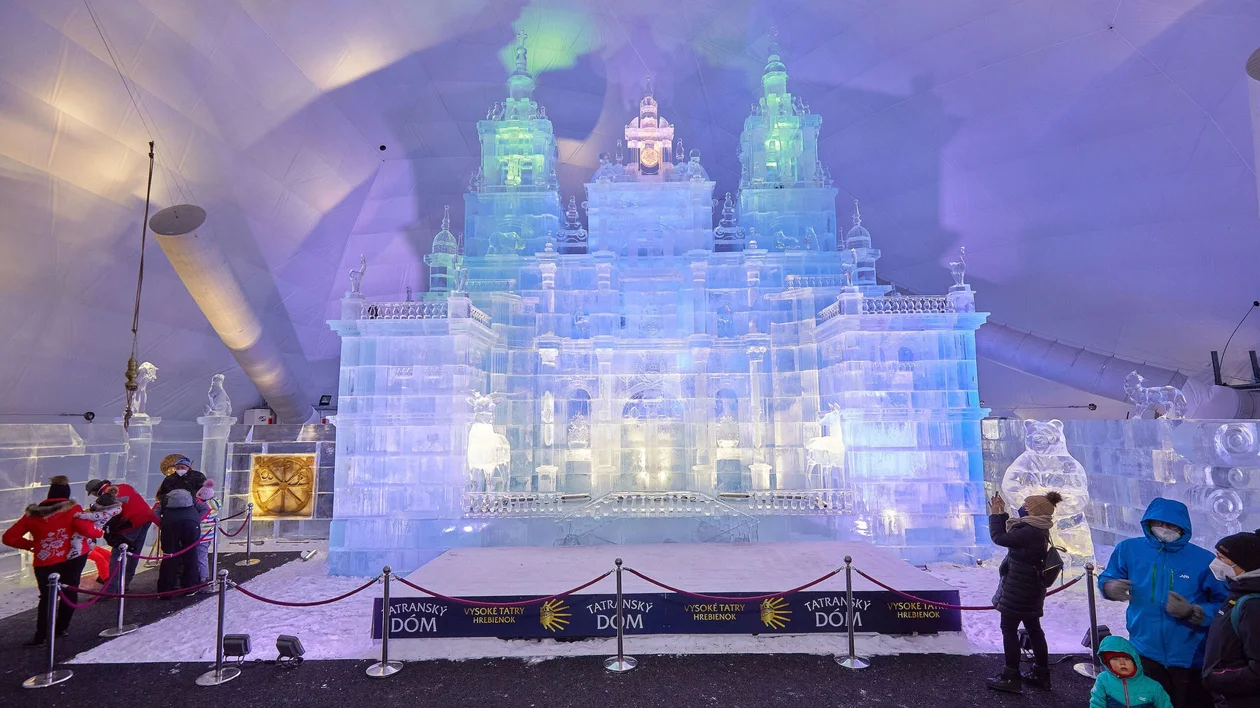 Explore the Tatra Ice Dome at Hrebienok in the High Tatras, that is being built every year using more than 220 tons of ice. ©SLOVAKIA TRAVEL, Martin Šopinec.