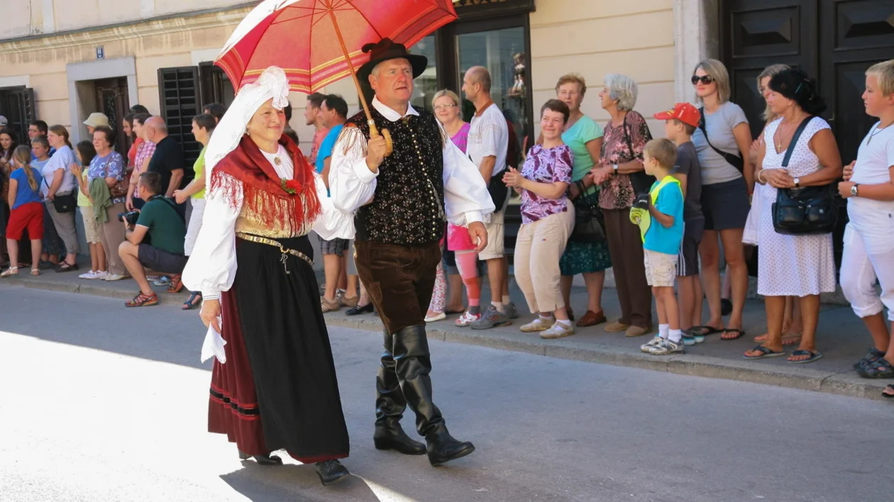 National costume days, Slovenia