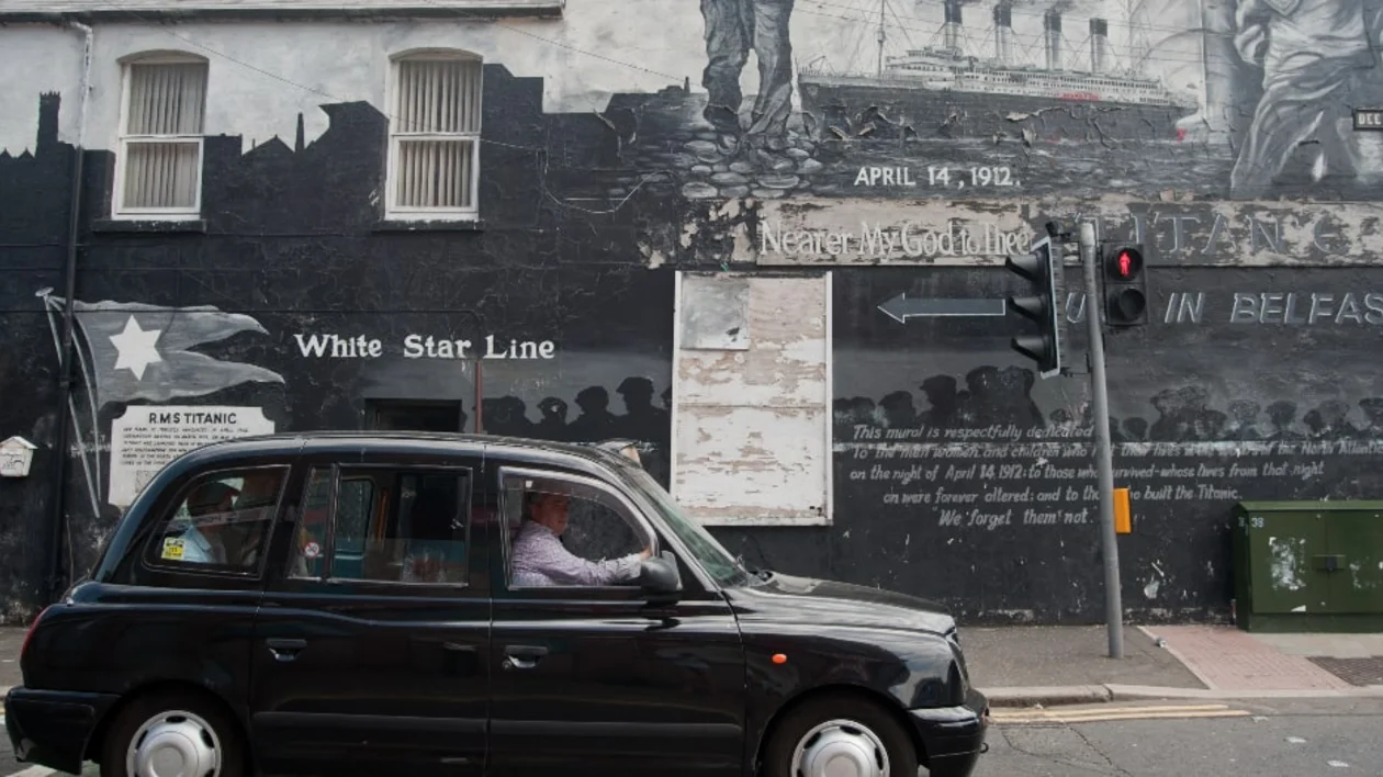 Black Taxi Tour, Belfast, Ireland.