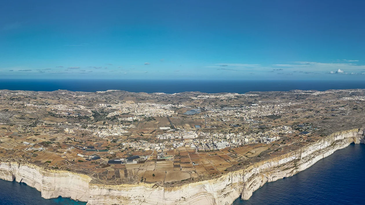 Visit Europe, @haz_and_loz from Australia.