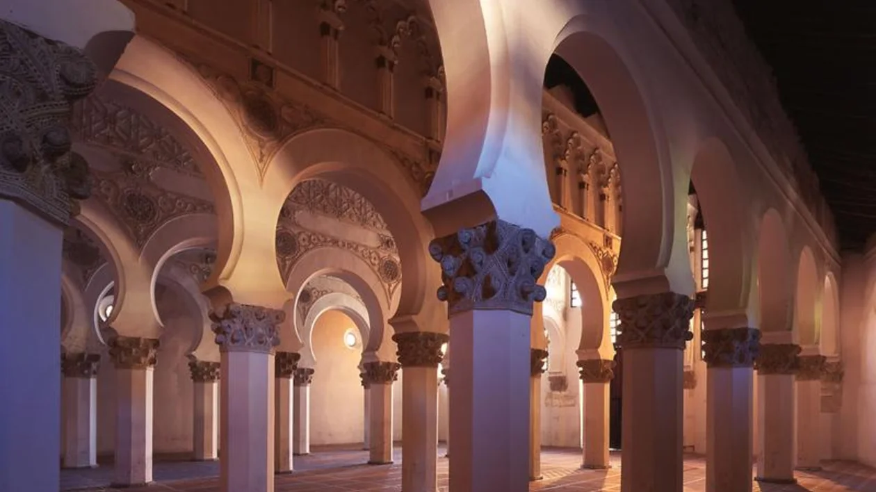 Synagogue of Saint Mary the White, Santa Maria la Blanca synagogue, Toledo, Spain