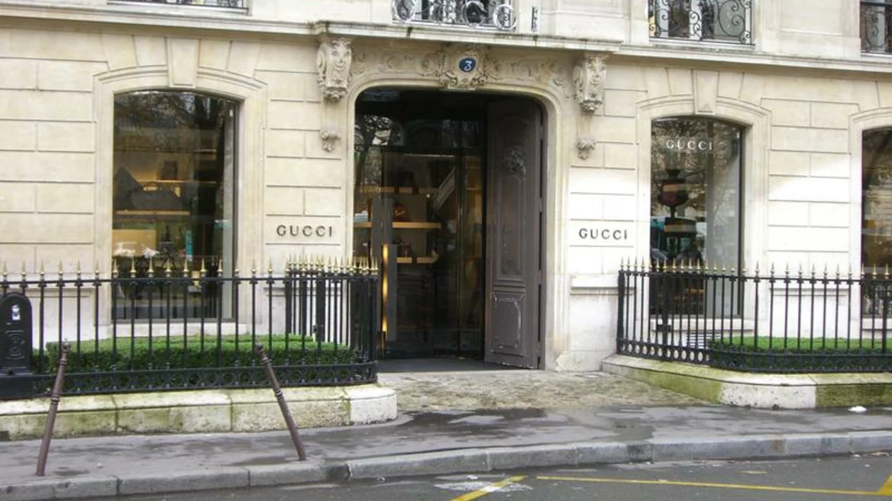 The Gucci shop is one of the Many designer shops You Will find in Paris.