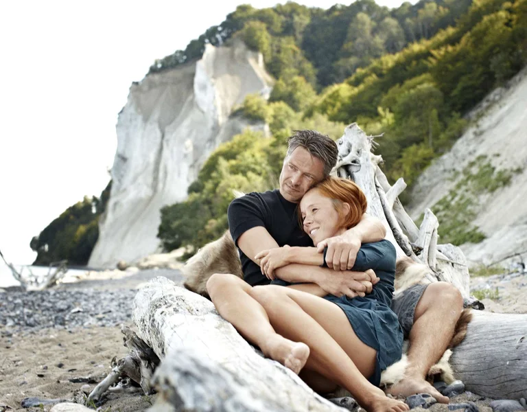 Embraced couple, Kjellerup