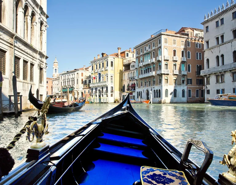 Rialto's Bridge and the Canal Grande in Venice