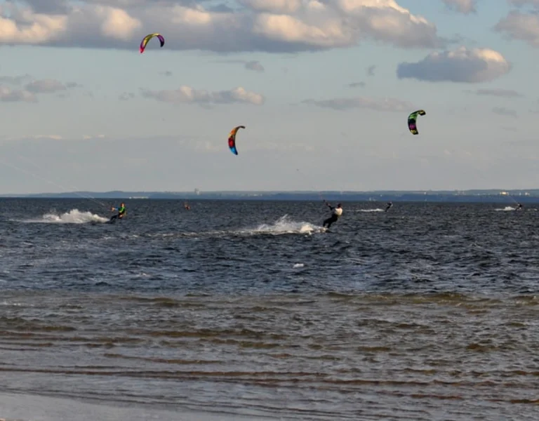 Kite-surfing in Mierzeja Helska. ©POT