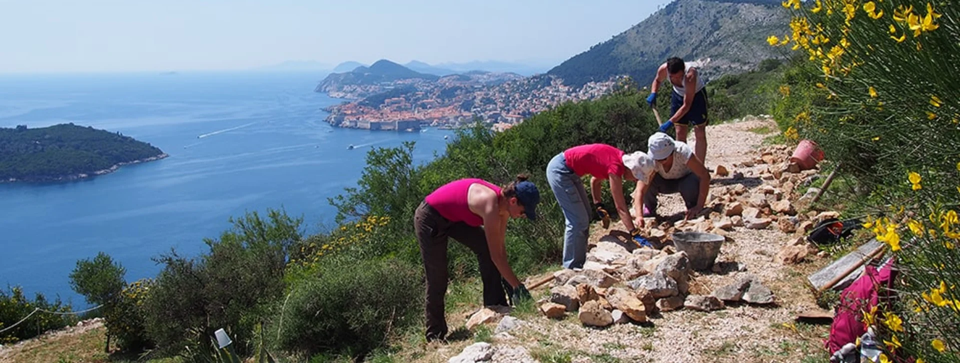 Try a stone wall workshop by the sea