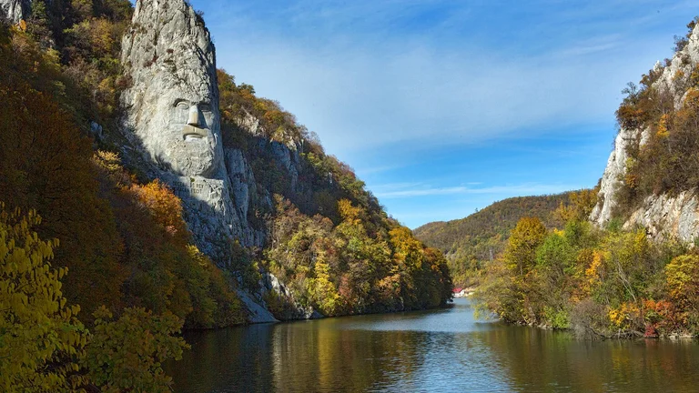 Decebalus, Serbia