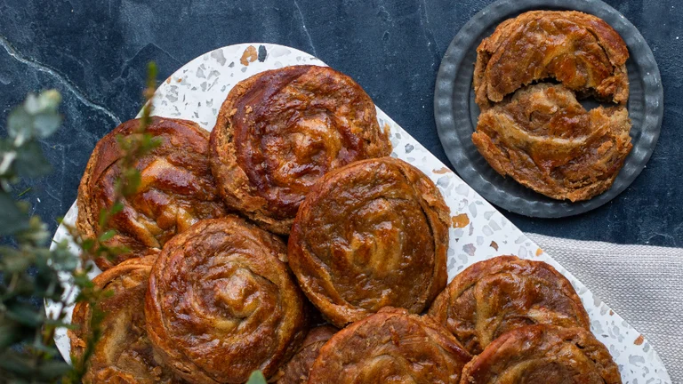 Get your sweet tooth ready for golden tahinopitta swirls, a traditional Cypriot pastry filled with sweet tahini, crisp on the outside and soft on the inside.