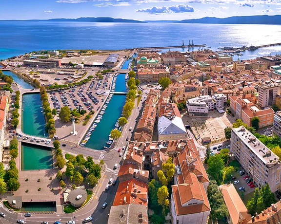 Don't miss this shopping haven by the sea!