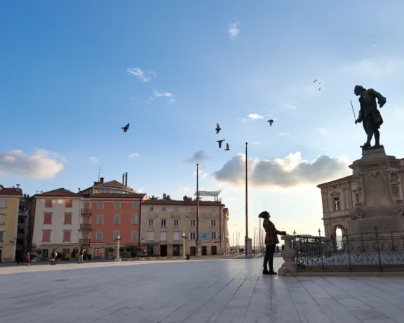 If you manage to arise early, you'll see beautiful sights in the morning light in Piran.